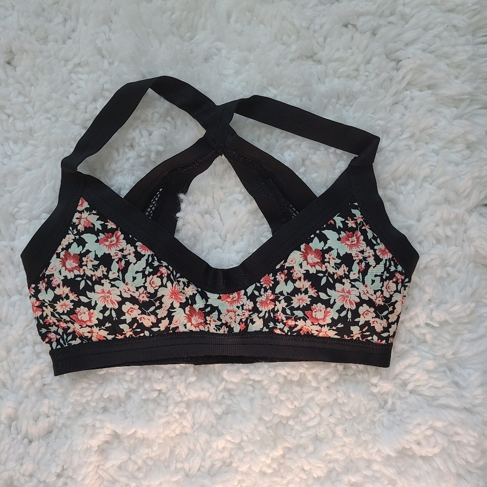 Volcom top.